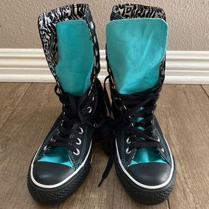 Converse Chuck Taylor Extra High Top Sneakers Sz 6
